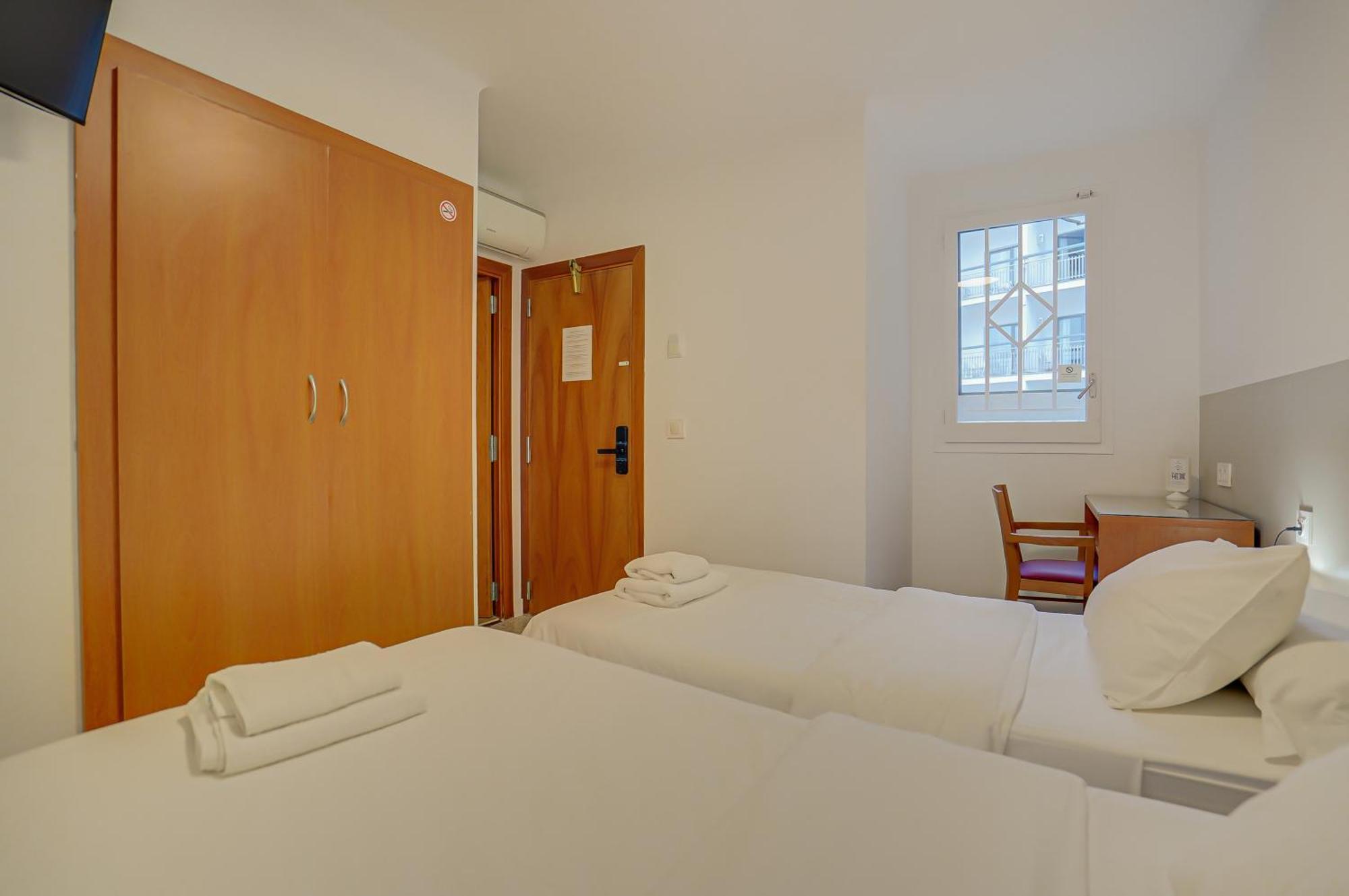 Hostal Y Apartamento Moli De Mar Λορέτ Ντε Μαρ Εξωτερικό φωτογραφία