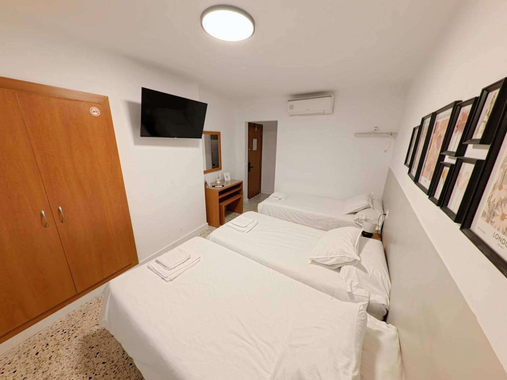 Hostal Y Apartamento Moli De Mar Λορέτ Ντε Μαρ Εξωτερικό φωτογραφία